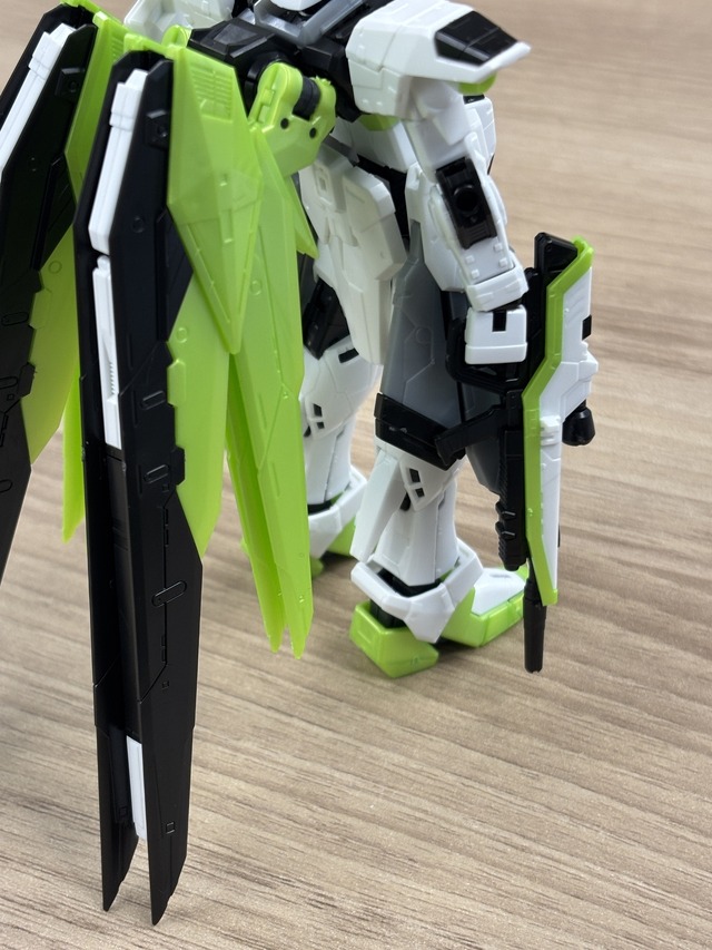 「RG 1/144 フリーダムガンダム -APEX LEGENDS(TM) クリプト Ver.-」