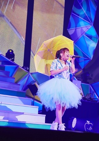 新田恵海、ソロライブイベントで笑顔を届ける  ライブ初披露曲もふくめ全19曲を披露