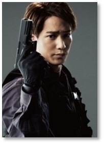 (C)秋本治・アトリエびーだま／集英社 (C)舞台版「こちら葛飾区亀有公園前派出所」製作委員会2016