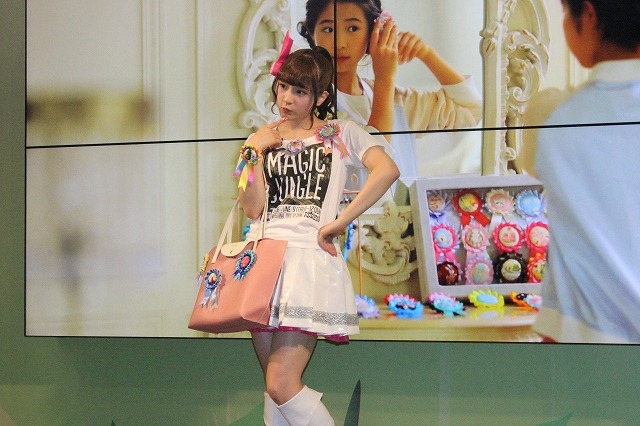 A応Pがイチオシおもちゃを体当たりでプレゼン ライブでは「おそ松さん」OPも披露