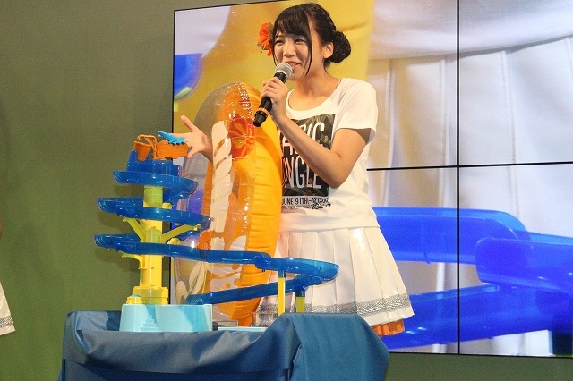 A応Pがイチオシおもちゃを体当たりでプレゼン ライブでは「おそ松さん」OPも披露