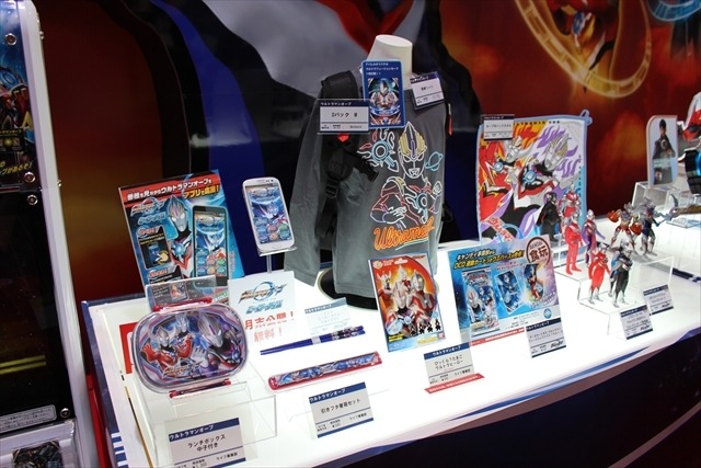 「妖怪ウォッチ」「仮面ライダー」「ウルトラマン」バンダイブースはキッズに人気のおもちゃ大集合@東京おもちゃショー2016