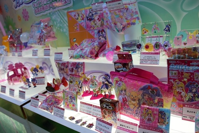 「妖怪ウォッチ」「仮面ライダー」「ウルトラマン」バンダイブースはキッズに人気のおもちゃ大集合@東京おもちゃショー2016