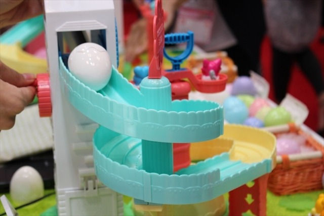 「妖怪ウォッチ」「仮面ライダー」「ウルトラマン」バンダイブースはキッズに人気のおもちゃ大集合@東京おもちゃショー2016