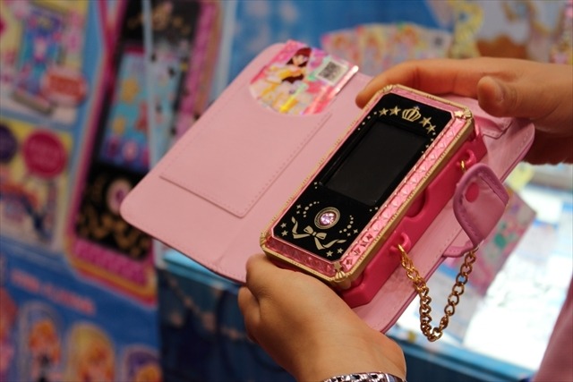 「妖怪ウォッチ」「仮面ライダー」「ウルトラマン」バンダイブースはキッズに人気のおもちゃ大集合@東京おもちゃショー2016