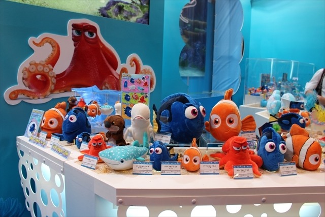 「妖怪ウォッチ」「仮面ライダー」「ウルトラマン」バンダイブースはキッズに人気のおもちゃ大集合@東京おもちゃショー2016