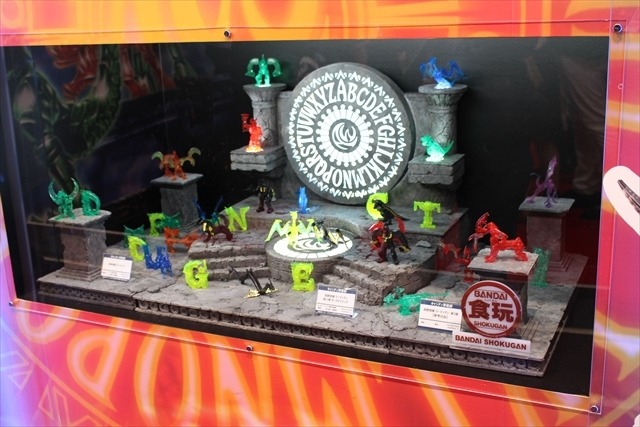 「妖怪ウォッチ」「仮面ライダー」「ウルトラマン」バンダイブースはキッズに人気のおもちゃ大集合@東京おもちゃショー2016