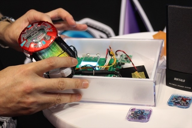 「妖怪ウォッチ」「仮面ライダー」「ウルトラマン」バンダイブースはキッズに人気のおもちゃ大集合@東京おもちゃショー2016