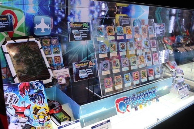 「妖怪ウォッチ」「仮面ライダー」「ウルトラマン」バンダイブースはキッズに人気のおもちゃ大集合@東京おもちゃショー2016