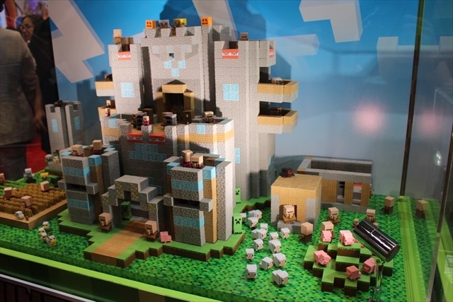 「妖怪ウォッチ」「仮面ライダー」「ウルトラマン」バンダイブースはキッズに人気のおもちゃ大集合@東京おもちゃショー2016