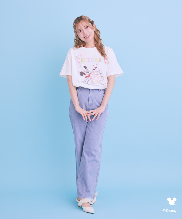 Areeam Disney Collection「Mickey＆Minnie」ミッキー/CELEBRATE Tシャツ　着用イメージ