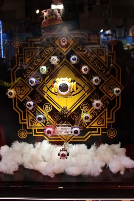 「妖怪ウォッチ」「仮面ライダー」「ウルトラマン」バンダイブースはキッズに人気のおもちゃ大集合@東京おもちゃショー2016