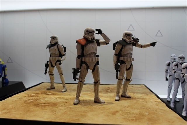 「ゴジラ」「セーラームーン」「スターウォーズ」バンダイブースは大人が楽しめるフィギュアで満載@東京おもちゃショー2016