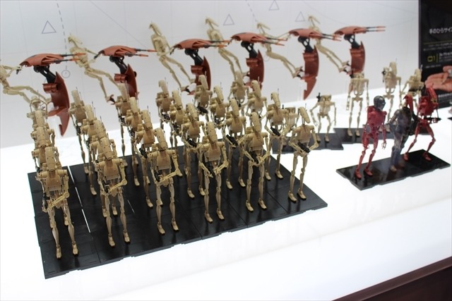 「ゴジラ」「セーラームーン」「スターウォーズ」バンダイブースは大人が楽しめるフィギュアで満載@東京おもちゃショー2016