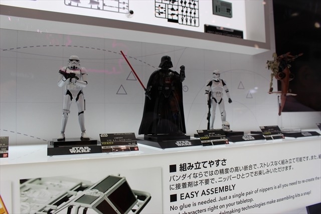 「ゴジラ」「セーラームーン」「スターウォーズ」バンダイブースは大人が楽しめるフィギュアで満載@東京おもちゃショー2016