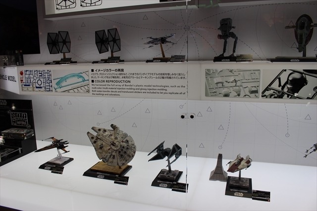 「ゴジラ」「セーラームーン」「スターウォーズ」バンダイブースは大人が楽しめるフィギュアで満載@東京おもちゃショー2016