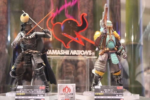 「ゴジラ」「セーラームーン」「スターウォーズ」バンダイブースは大人が楽しめるフィギュアで満載@東京おもちゃショー2016
