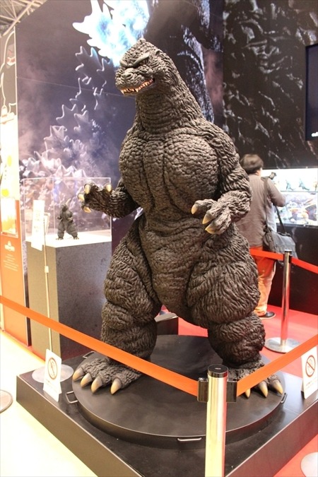 「ゴジラ」「セーラームーン」「スターウォーズ」バンダイブースは大人が楽しめるフィギュアで満載@東京おもちゃショー2016