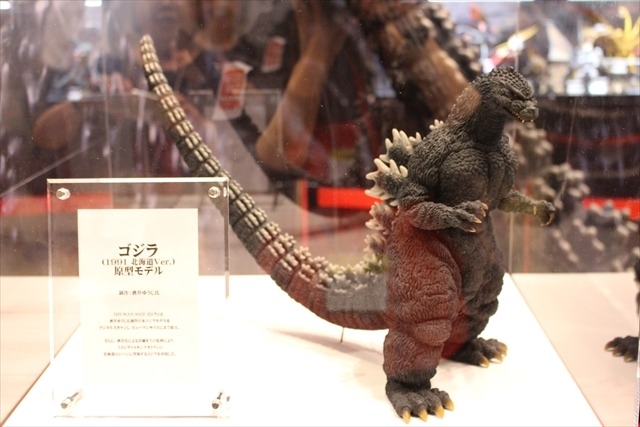 「ゴジラ」「セーラームーン」「スターウォーズ」バンダイブースは大人が楽しめるフィギュアで満載@東京おもちゃショー2016