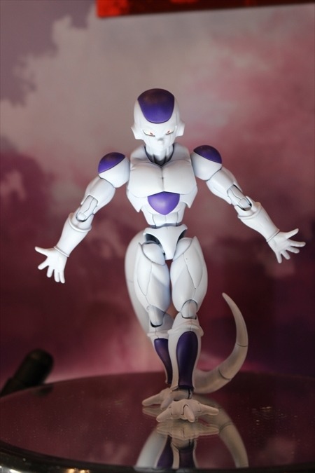 「ゴジラ」「セーラームーン」「スターウォーズ」バンダイブースは大人が楽しめるフィギュアで満載@東京おもちゃショー2016