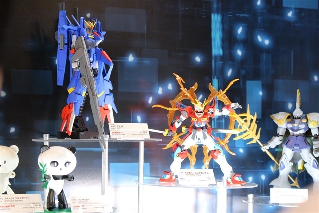 「ゴジラ」「セーラームーン」「スターウォーズ」バンダイブースは大人が楽しめるフィギュアで満載@東京おもちゃショー2016