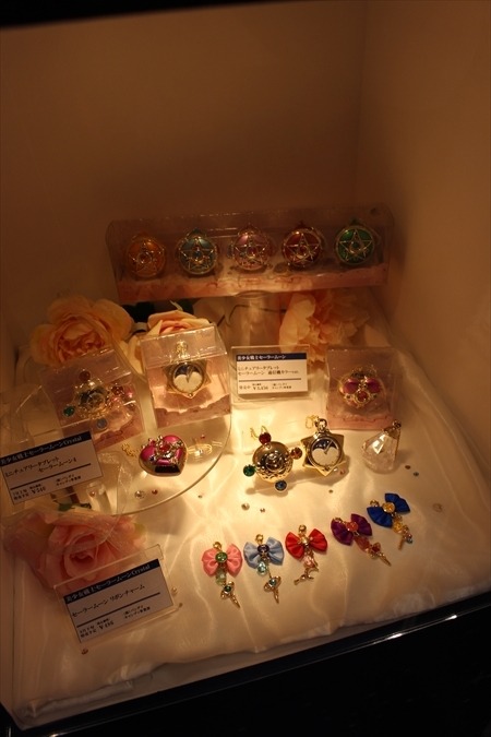 「ゴジラ」「セーラームーン」「スターウォーズ」バンダイブースは大人が楽しめるフィギュアで満載@東京おもちゃショー2016