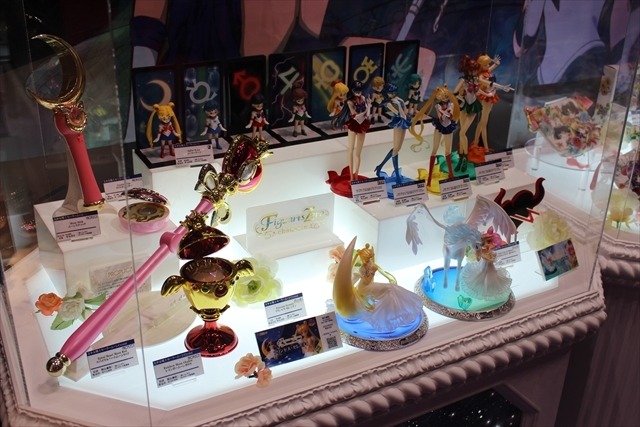 「ゴジラ」「セーラームーン」「スターウォーズ」バンダイブースは大人が楽しめるフィギュアで満載@東京おもちゃショー2016