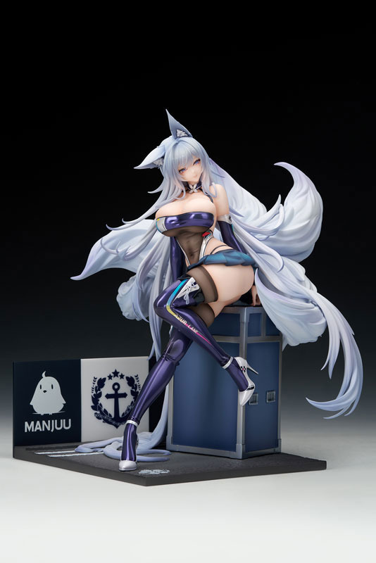 「アズールレーン 信濃 寝待の銀輿Ver. 1/7スケール 完成品フィギュア」