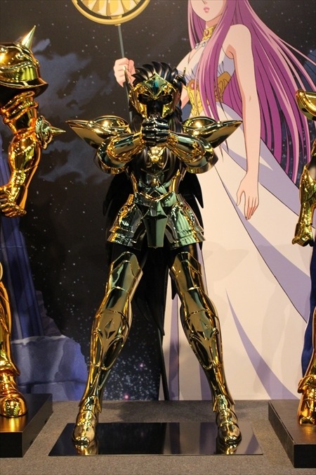 「聖闘士星矢30周年展」レポート 車田正美の原画や黄金聖衣12体が勢揃い