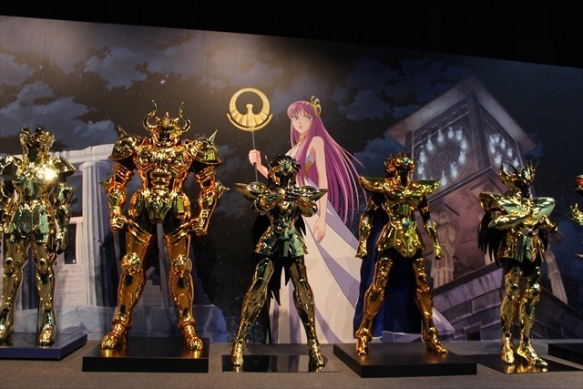 「聖闘士星矢30周年展」レポート 車田正美の原画や黄金聖衣12体が勢揃い
