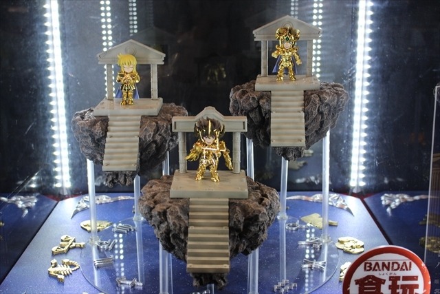 「聖闘士星矢30周年展」レポート 車田正美の原画や黄金聖衣12体が勢揃い