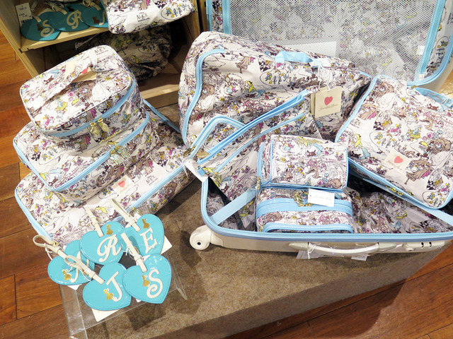 「アリス・イン・ワンダーランドの世界 at GINZA MITSUKOSHI」が28日まで銀座三越で開催中