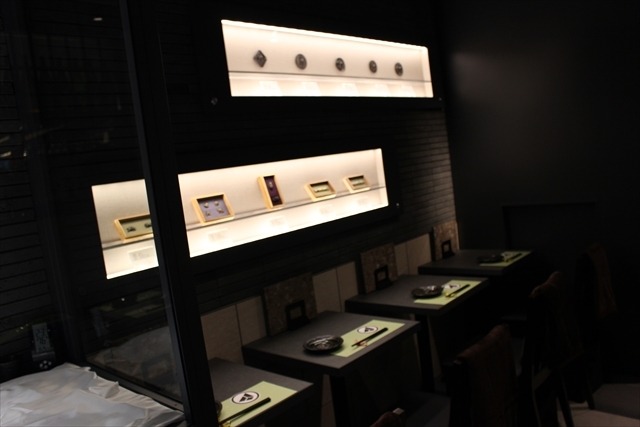 「刀剣茶寮」秋葉原にオープン　刀剣を眺めながら美味しいご飯に舌鼓