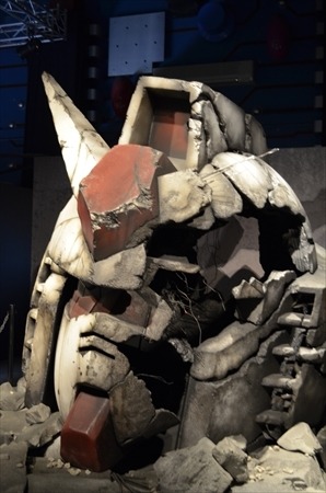 左舷、弾幕薄いぞ！ ホワイトベースの実物大キャプテンシートが那須ハイランドパークに