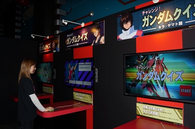 左舷、弾幕薄いぞ！ ホワイトベースの実物大キャプテンシートが那須ハイランドパークに