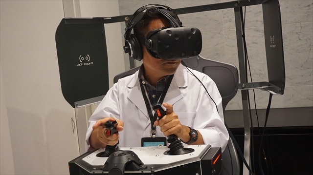 VR-ATシミュレーター『ボトムズ バトリング野郎』の再現度が“むせる”ほど高い！鉄の棺桶を実際に体験