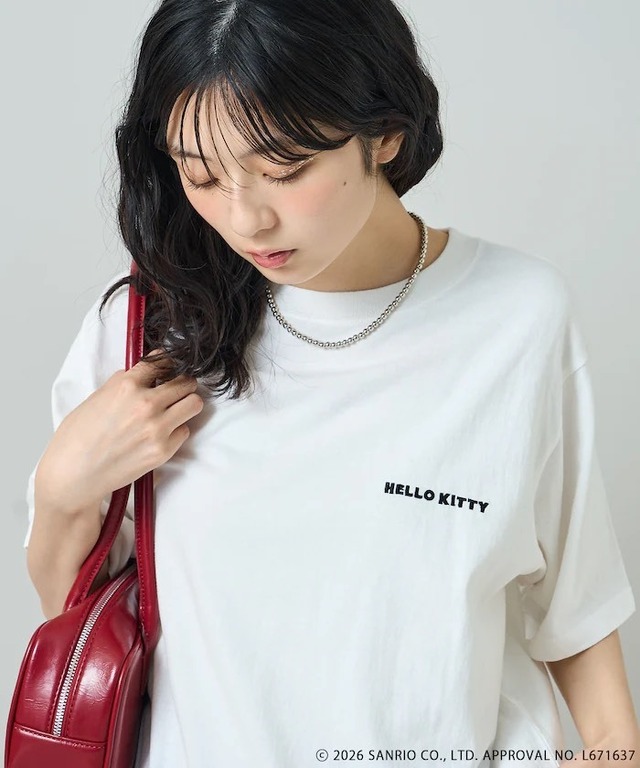 “HELLO KITTY”目隠し コミックプリントTシャツ　¥5,995 tax in