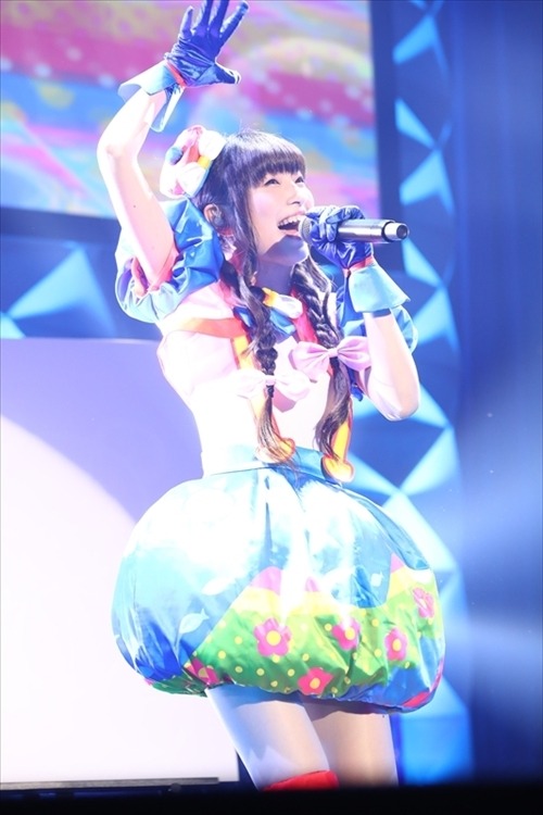 「EZ DO DANCE」や「シオぽよ！」を披露　「プリパラ サマーアイドルライブツアー2016」東京公演・昼の部レポート