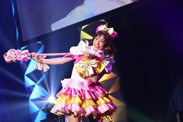 「EZ DO DANCE」や「シオぽよ！」を披露　「プリパラ サマーアイドルライブツアー2016」東京公演・昼の部レポート