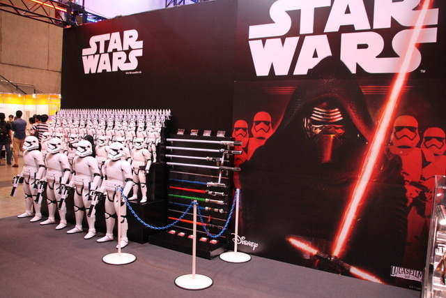 「スター・ウォーズ」や「トランスフォーマー」玩具が出展―ワンフェス2016[夏]タカラトミーブースレポ