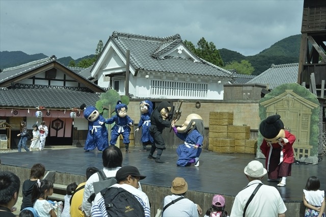 江戸ワンダーランド 日光江戸村が30周年を記念して「忍たま」とコラボ 福くんと夢ちゃんがイベントを体験