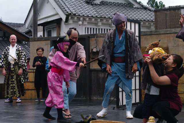 江戸ワンダーランド 日光江戸村が30周年を記念して「忍たま」とコラボ 福くんと夢ちゃんがイベントを体験