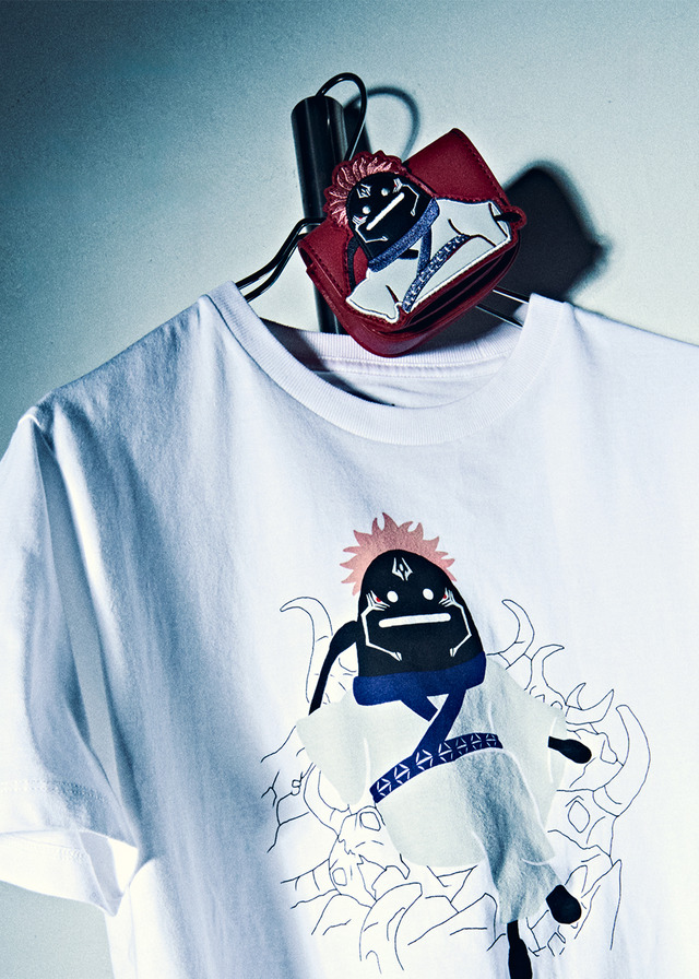 『呪術廻戦』×グラニフ　「宿儺シャドー｜Tシャツ」と「カスタムポーチ」　イメージ