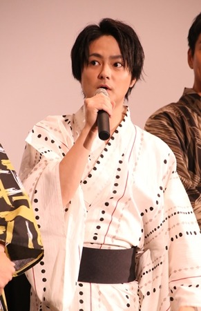 劇場版「動物戦隊ジュウオウジャー/仮面ライダーゴースト」沢村一樹が出演の喜びを語る