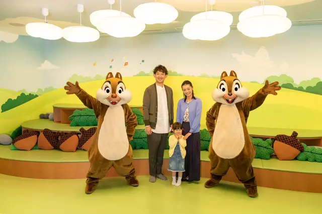 ディズニーアンバサダーホテル　「チップとデールのプレイグラウンド」プラン　グリーティングシーン（イメージ）