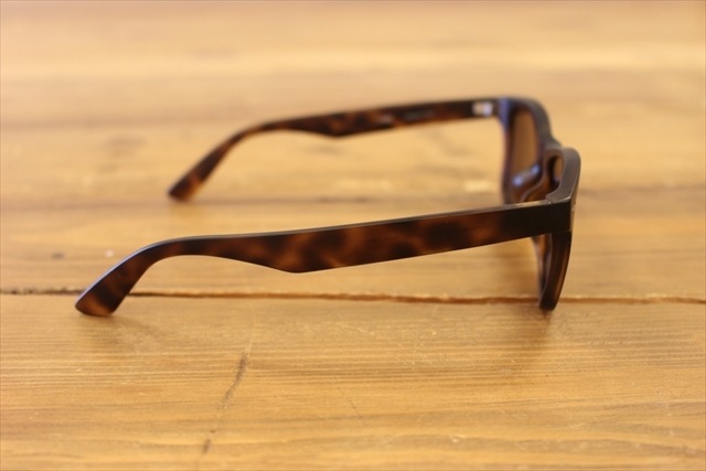 「おそ松さん」JINSコラボ　サングラスでさりげない推し松アピール