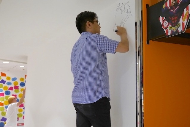 今石洋之、すしおら、TRIGGERのアニメーターたちが渋谷パルコを惜しんで壁面ペイントを実施