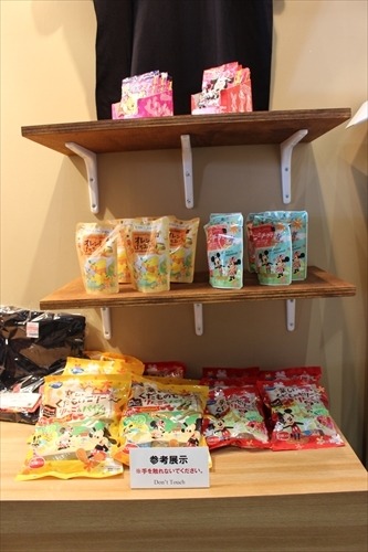 「まけんグミ」の杉本屋製菓、オリジナル美少女プロジェクト「魔剣戦士」で初出展【コミケ90】