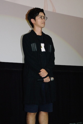 「傷物語〈II 熱血篇〉」初日舞台挨拶で神谷「本当に声優をやっていて良かった」と笑顔