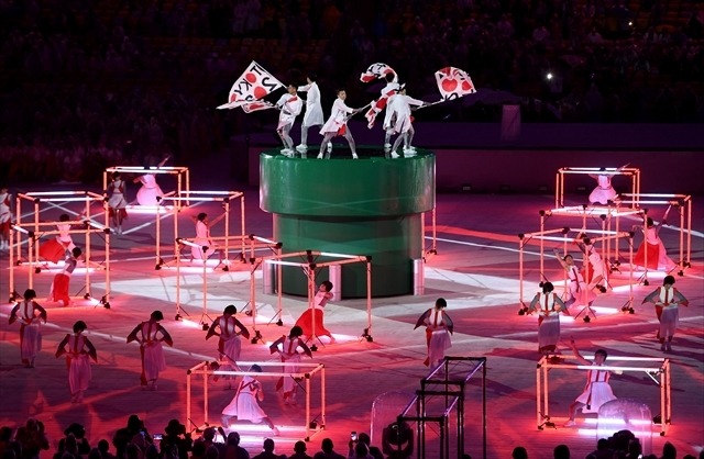 翼と岬がツインシュート！ドラえもんやマリオ、ハローキティが登場　リオ五輪閉会式